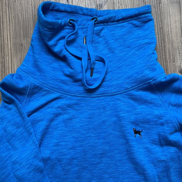 The Black Dog Sweatshirt - Picture 2 of 4